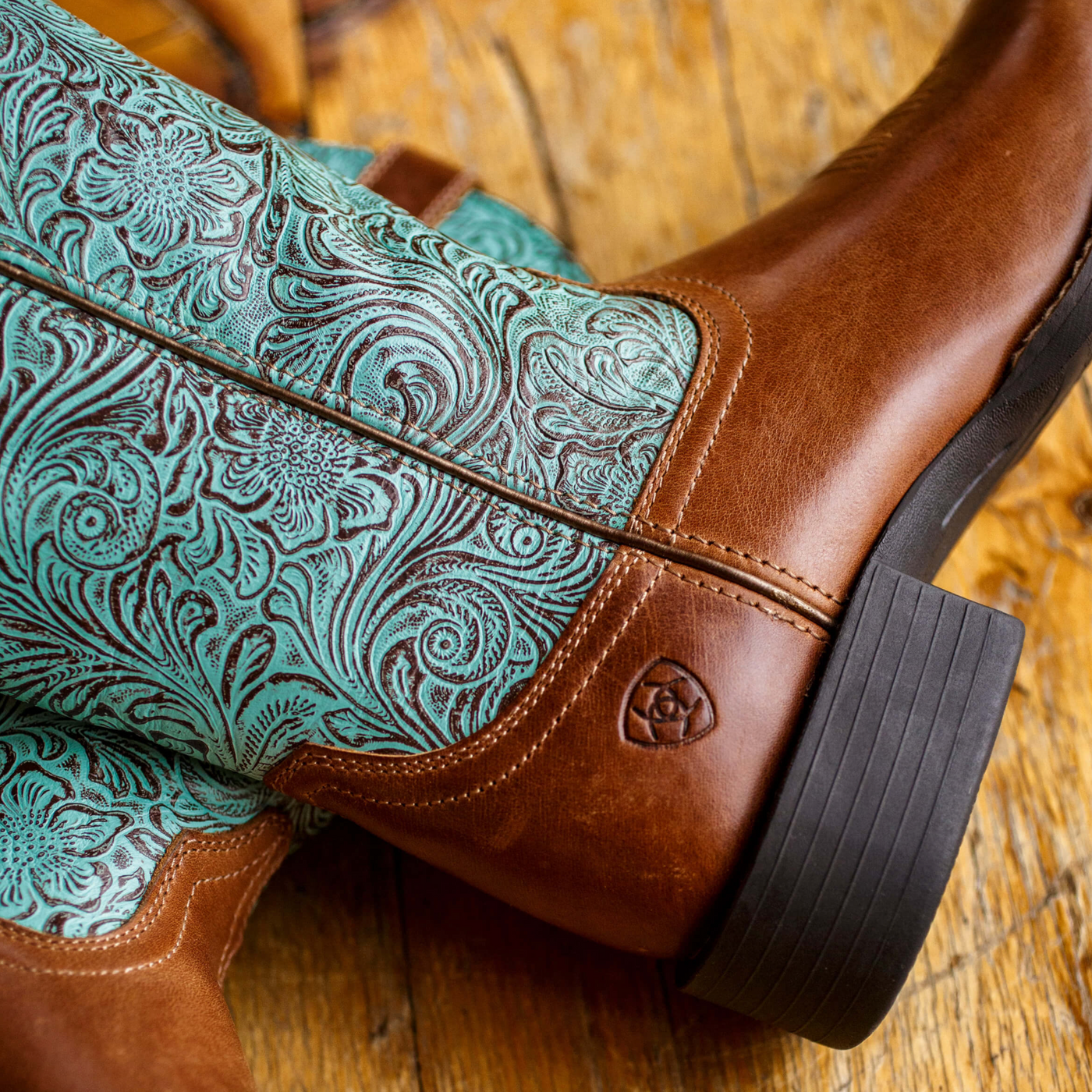 Womens wide hot sale square toe boots